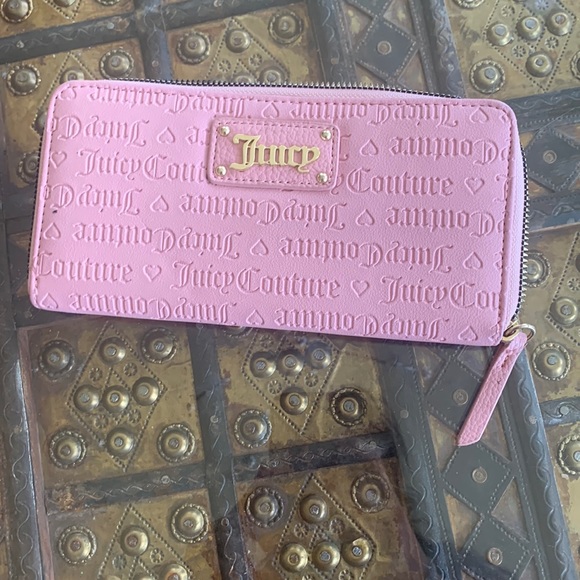 Juicy Couture Other - Juicy Couture pink wallet